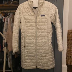 Patagonia puff mid length jacket